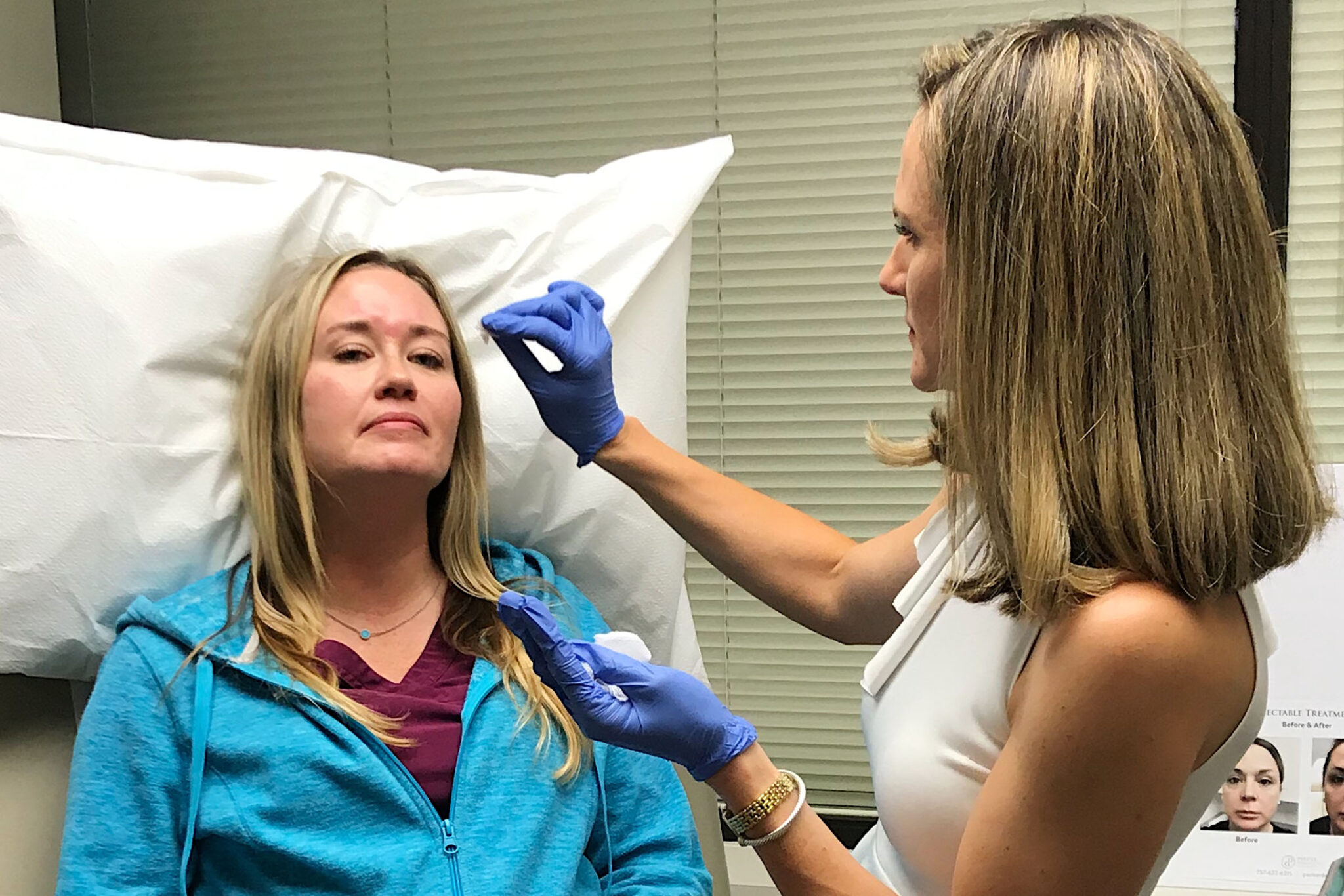 A Pariser dermatologist performing a cosmetic injectable treatment